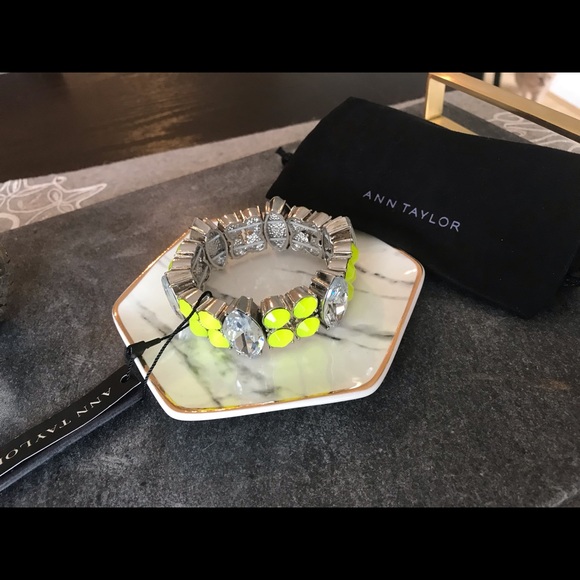 Ann Taylor Chunky Bling Bracelet NWT. - Picture 3 of 6